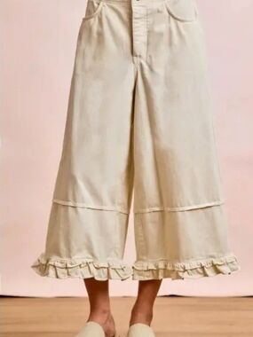 BiBi Cream Wide-Leg Ruffle Hem Jeans
